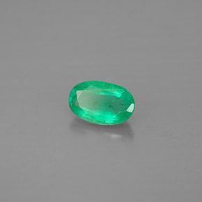 Esmeralda verde natural 0,40ct, corte oval, VS-SI