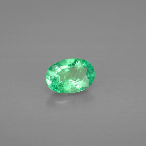 Esmeralda verde natural 0,43ct, corte oval, VS-SI