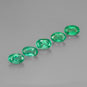 Pedras preciosas de esmeralda verde natural de  ct, corte oval, VS-SI