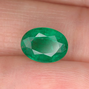 Esmeralda verde natural 1,60ct, corte oval, SI