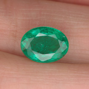 Esmeralda verde natural 1,73ct, corte oval, VS-SI