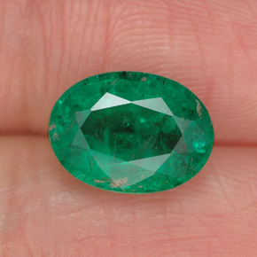 Esmeralda verde natural 2,46ct, corte oval, SI-I1