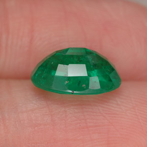 Esmeralda verde natural 2,46ct, corte oval, SI-I1