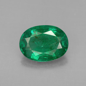 Esmeralda verde natural 2,67ct, corte oval, VS