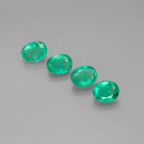 Pedras preciosas de esmeralda verde natural de  ct, corte oval, SI