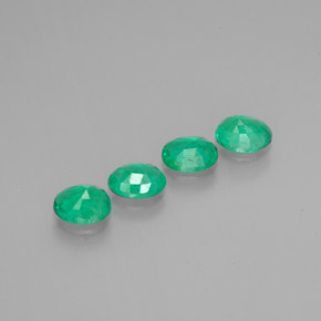 Pedras preciosas de esmeralda verde natural de  ct, corte oval, SI