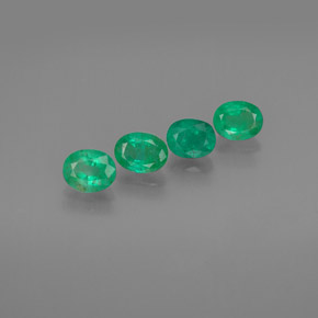 Pedras preciosas de esmeralda verde natural de  ct, corte oval, SI