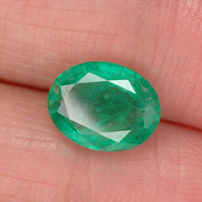 Esmeralda verde natural 1,64ct, corte oval, SI