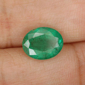 Esmeralda verde natural 1,58ct, corte oval, I1