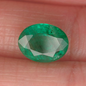 Esmeralda verde natural 1,78ct, corte oval, SI-I1