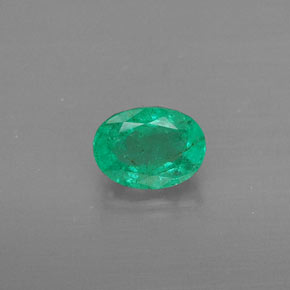 Esmeralda verde natural 0,37ct, corte oval, SI