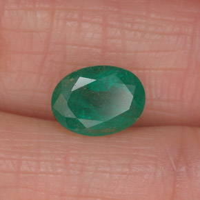 Esmeralda verde natural 1,27ct, corte oval, I1