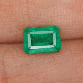 Esmeralda verde natural 0,97ct, corte esmeralda, I1