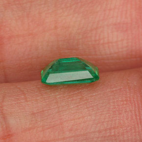 Esmeralda verde natural 0,73ct, corte esmeralda, SI-I1