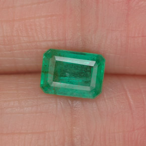 Esmeralda verde natural 0,86ct, corte esmeralda, I1