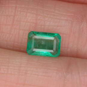 Esmeralda verde natural 0,94ct, corte esmeralda, I1