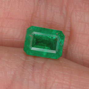 Esmeralda verde natural 0,94ct, corte esmeralda, SI-I1