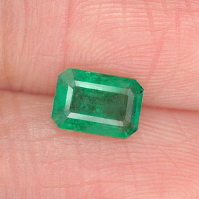 Esmeralda verde natural 0,67ct, corte esmeralda, SI-I1