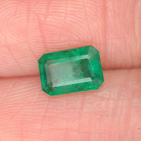 Esmeralda verde natural 0,67ct, corte esmeralda, SI-I1