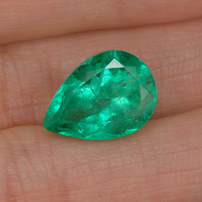 Esmeralda verde natural 4,79ct, formato de pêra, SI