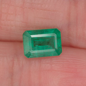 Esmeralda verde natural 0,87ct, corte esmeralda, I1