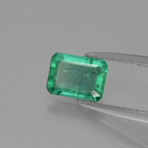 Esmeralda verde natural 0,83ct, corte esmeralda, I1