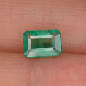 Esmeralda verde natural 0,94ct, corte esmeralda, SI-I1