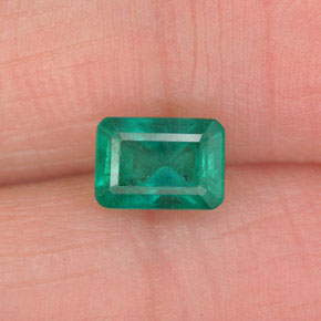 Esmeralda verde natural 0,70ct, corte esmeralda, SI-I1