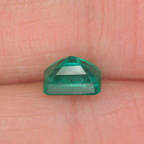 Esmeralda verde natural 0,70ct, corte esmeralda, SI-I1