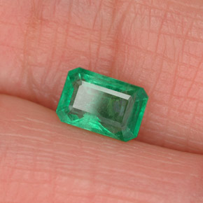 Esmeralda verde natural 0,54ct, corte esmeralda, SI-I1
