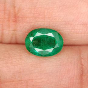 Esmeralda verde natural 1,09ct, corte oval, I1