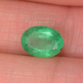 Esmeralda Verde Natural 1.17ct, Corte Oval, SI-I1
