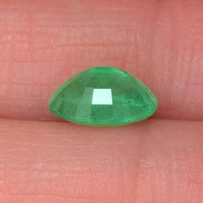 Esmeralda Verde Natural 1.17ct, Corte Oval, SI-I1