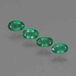 Pedras preciosas de esmeralda verde natural de  ct, corte oval, SI
