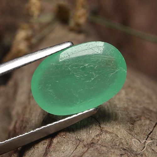 Esmeralda Luz verde Natural 5.53ct, oval, Translúcido