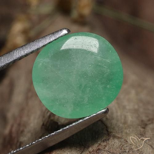 Esmeralda Luz verde Natural 5.38ct, oval, Translúcido