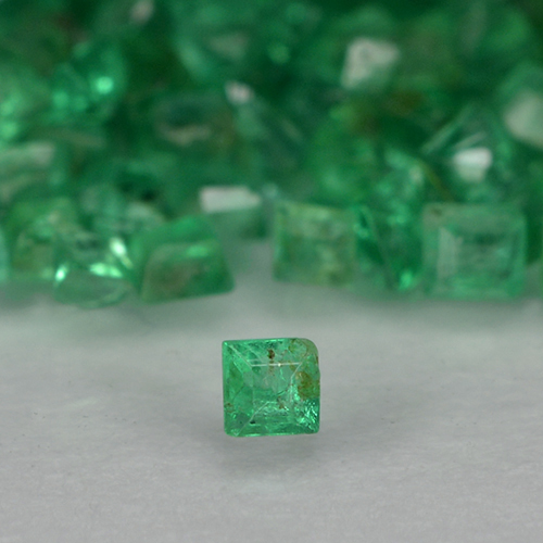 Pedras preciosas de esmeralda verde natural de 2,06 ct, quadrado, SI