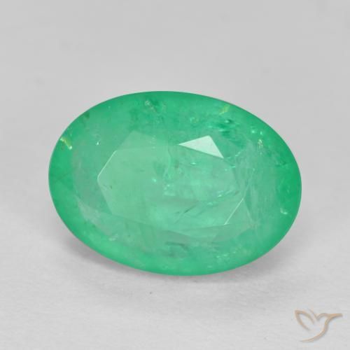 Esmeralda Verde claro Natural 2.67ct, oval, I1