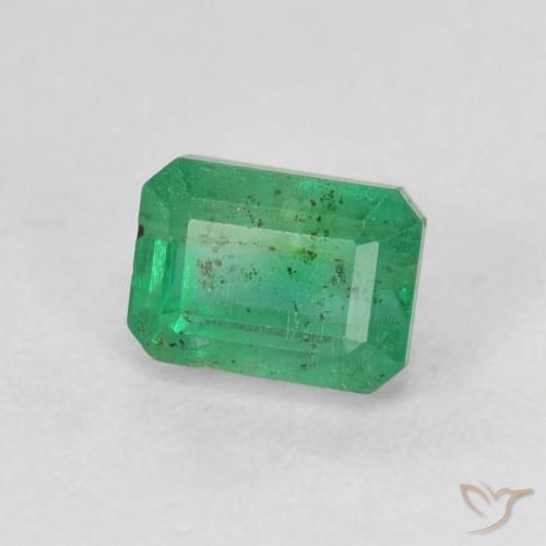 Esmeralda lapidada em octógono de 0,98 quilates, 5,9 x 4,2 mm da Colômbia, Photo A
