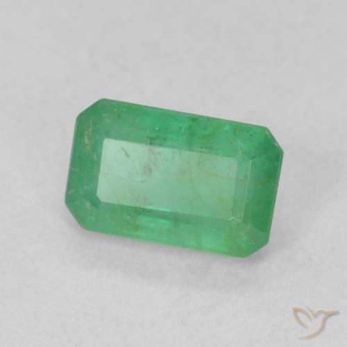 Esmeralda Verde amarelado Natural 0.69ct, Corte Octógono / Esmeralda, SI