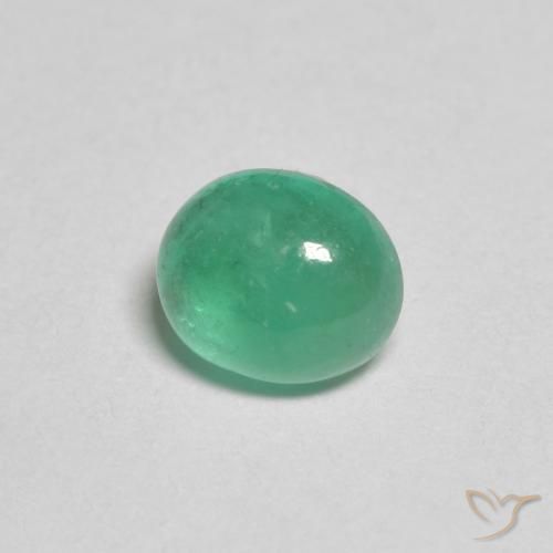 Esmeralda Luz verde Natural 0.68ct, oval, Translúcido