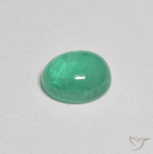 Esmeralda Luz verde Natural 0.68ct, oval, Translúcido