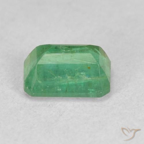 Esmeralda Verde amarelado Natural 0.63ct, Corte Octógono / Esmeralda, SI