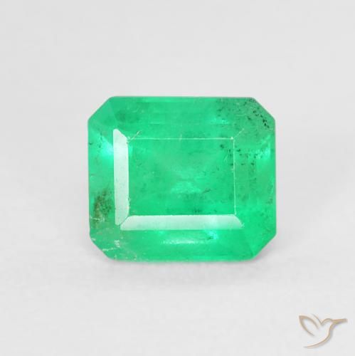 Esmeralda lapidada em octógono de 0,63 quilates, 5,4 x 4,7 mm da Colômbia, Photo A