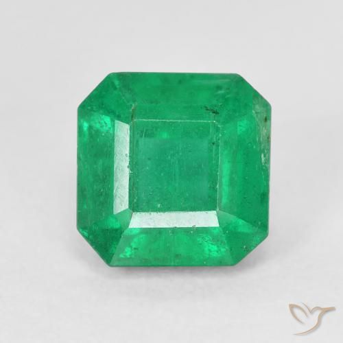 Esmeralda lapidada em octógono de 2,39 quilates, 7,7 x 7,6 mm da Zâmbia, Photo A