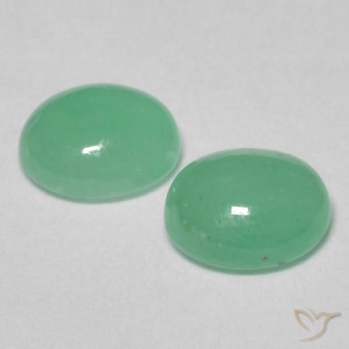 Pedras preciosas de Esmeralda Luz verde natural de 0.89 ct, oval, Translúcido