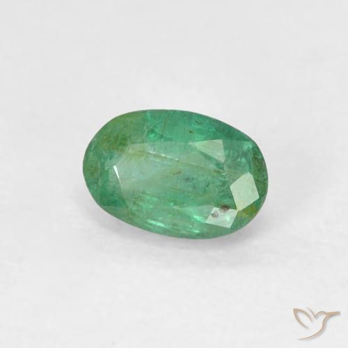 Esmeralda Verde claro médio Natural 0.50ct, oval, SI