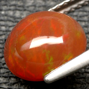 Opala de fogo multicolorido natural 2,05ct, corte oval, opaco