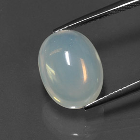 Opala de fogo branco natural 5,60ct, corte oval, transparente