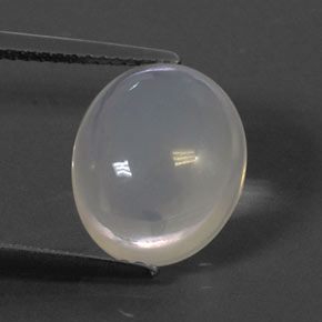 Opala de fogo branco natural 4,47ct, corte oval, transparente